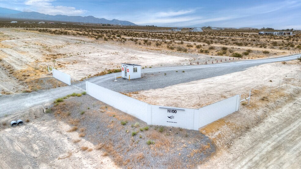 1131 E Bell Vista Ave, Pahrump, NV à vendre - Photo de l’immeuble – Image 3 sur 8