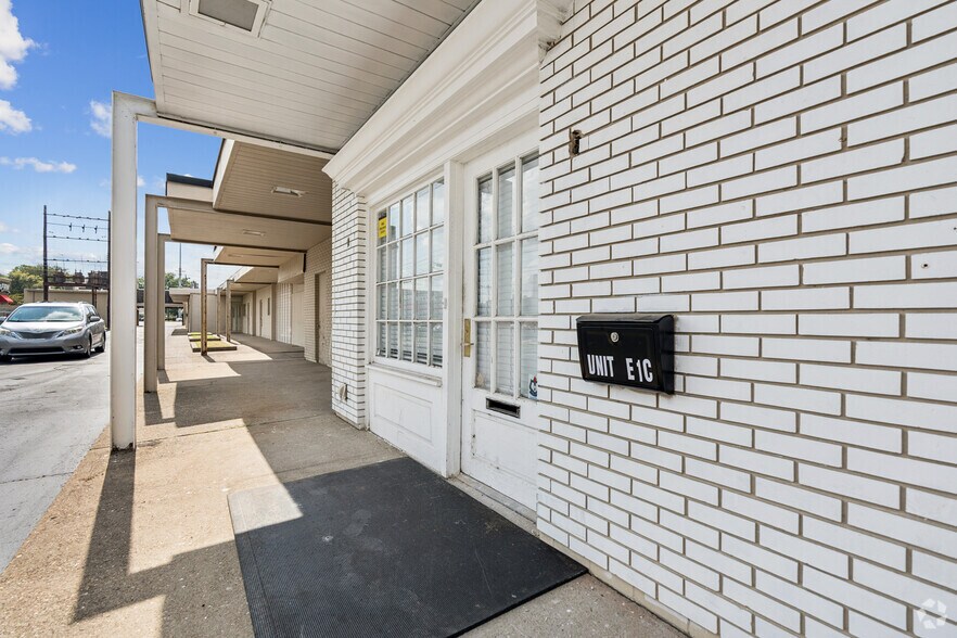 3333 Bardstown Rd, Louisville, KY à louer - Photo de l’immeuble – Image 3 sur 28