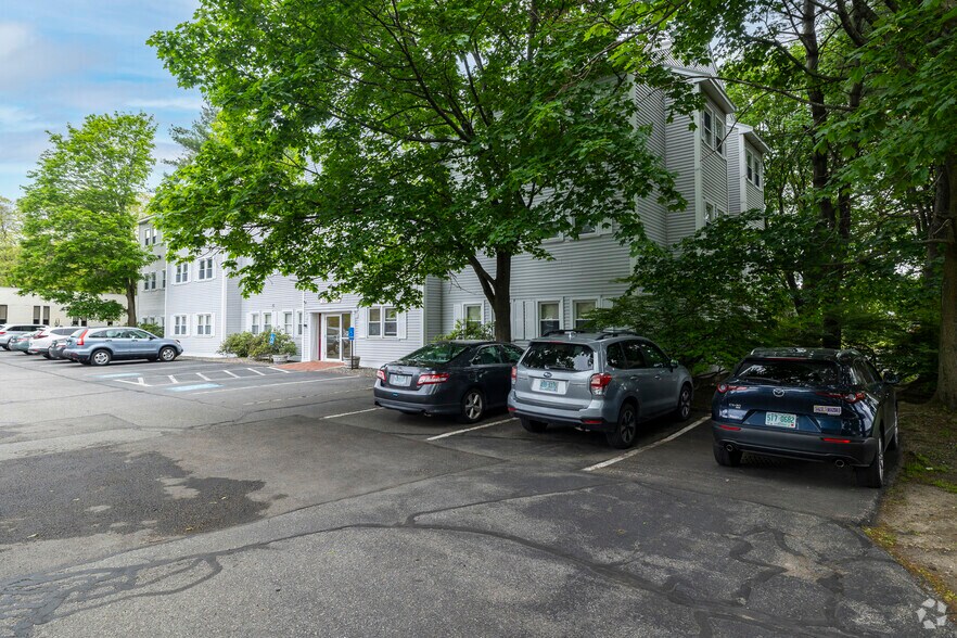 154 Broad St, Nashua, NH à louer - Photo de l’immeuble – Image 2 sur 3