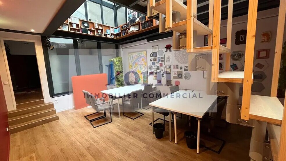 Local commercial dans Paris à louer - Photo de l’immeuble – Image 1 sur 9