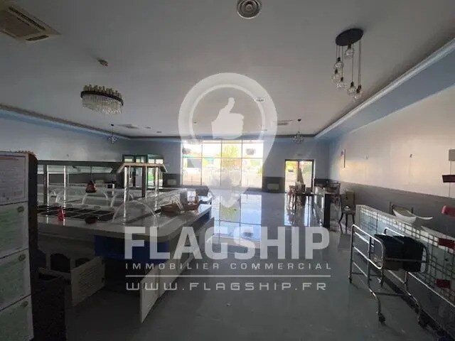 Local commercial dans L'ISLE-ADAM à louer Photo intérieure– Image 1 sur 10