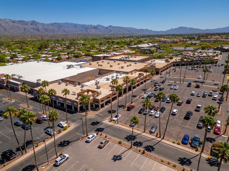 2480 N Swan Rd, Tucson, AZ à louer - Photo de l’immeuble – Image 2 sur 15