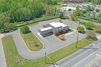 2200 Westchester Dr, High Point, NC - VUE AÉRIENNE  vue de carte