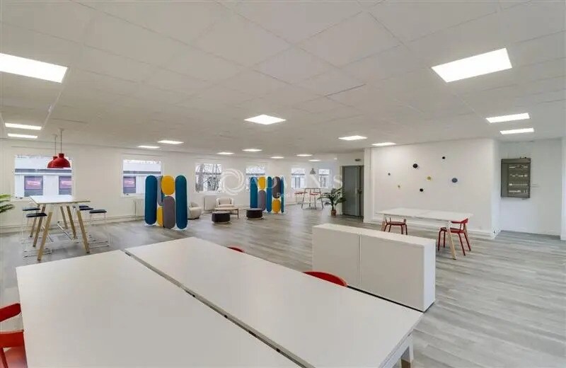Bureau dans Lognes à louer - Photo de l’immeuble – Image 2 sur 8