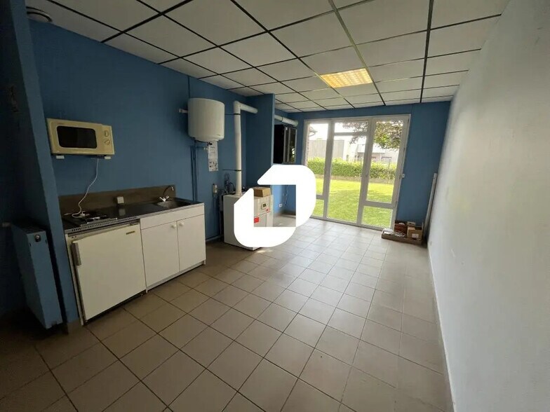 Bureau dans Arras à louer - Photo de l’immeuble – Image 2 sur 8