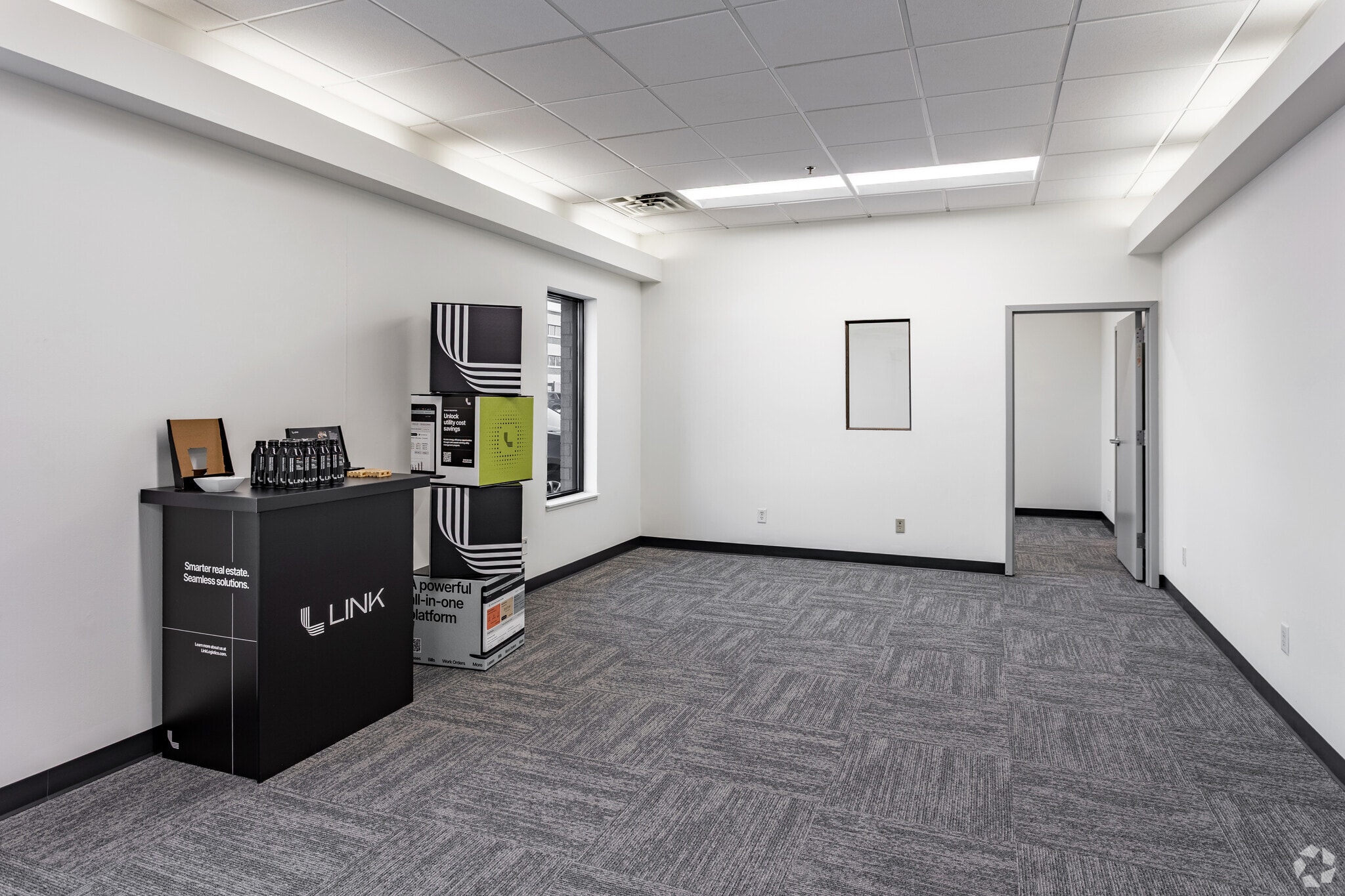 7850-7890 12th Ave E, Bloomington, MN à louer Photo intérieure– Image 1 sur 6