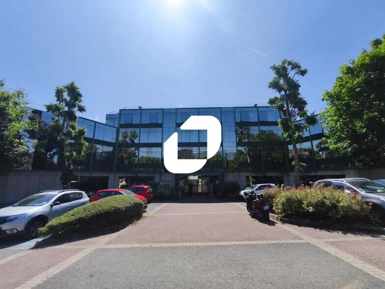 Bureau dans Rosny-sous-Bois à louer - Photo de l’immeuble – Image 1 sur 5