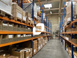 Plus de détails pour Bureau, Local d'activités à louer