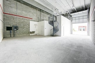 Plus de détails pour 2355 NW 70th Ave, Miami, FL - Industriel/Logistique à louer