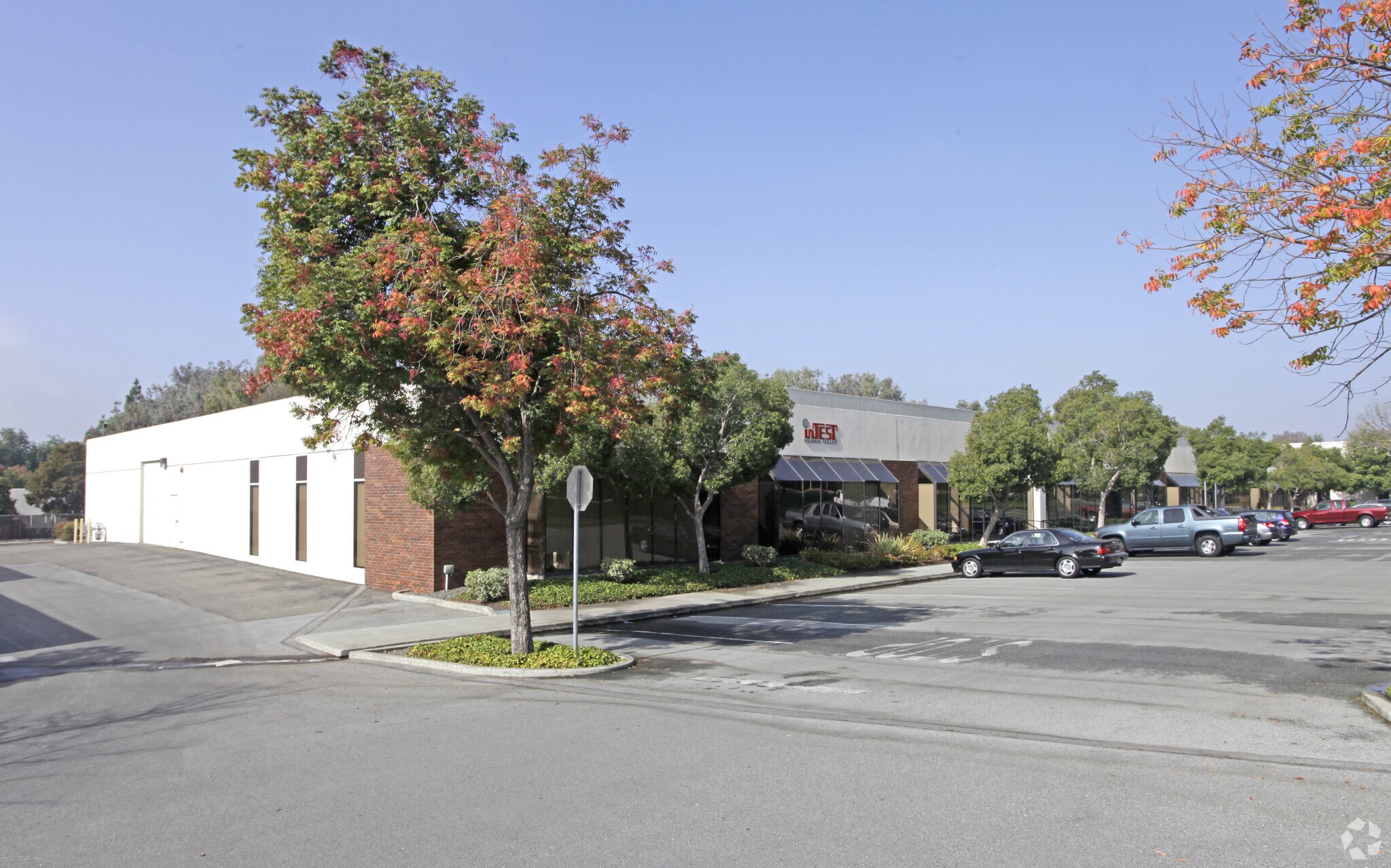47747 Warm Springs Blvd, Fremont, CA à louer Photo principale– Image 1 sur 5