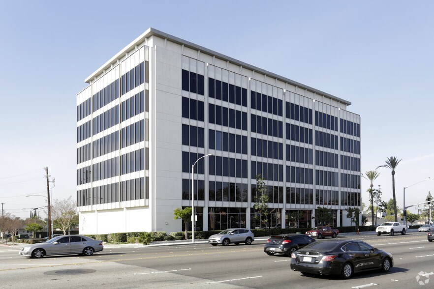 505 N Euclid St, Anaheim, CA à vendre - Photo de l’immeuble – Image 3 sur 5