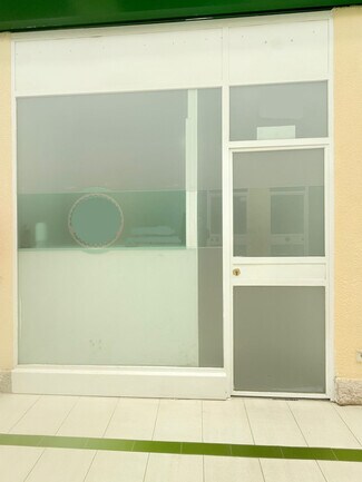 Plus de détails pour Local commercial à vendre