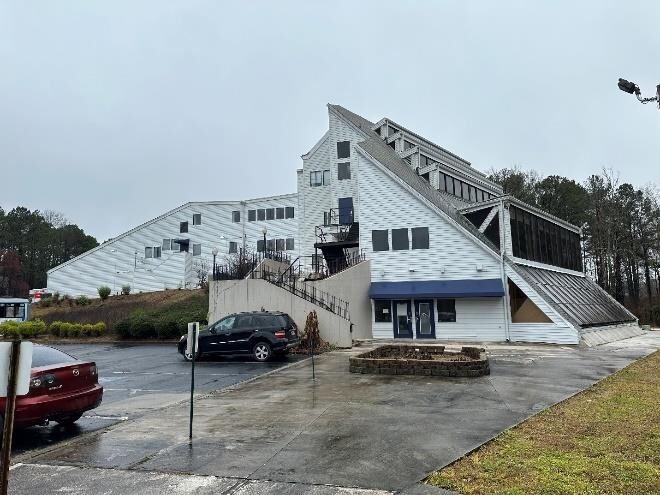5000 Snapfinger Woods Dr, Decatur, GA à vendre - Photo de l’immeuble – Image 1 sur 13