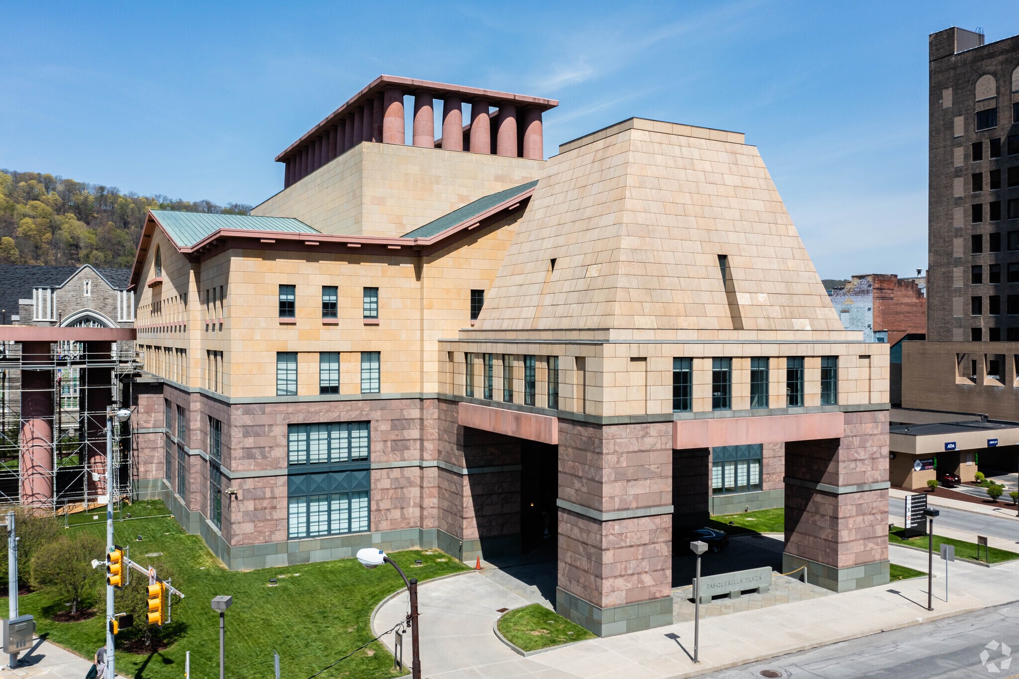 1 Pasquerilla Plz, Johnstown, PA à louer Photo principale– Image 1 sur 12