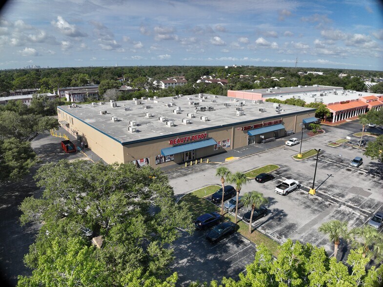 1401 E Fowler Ave, Tampa, FL à louer – Image 2 sur 13
