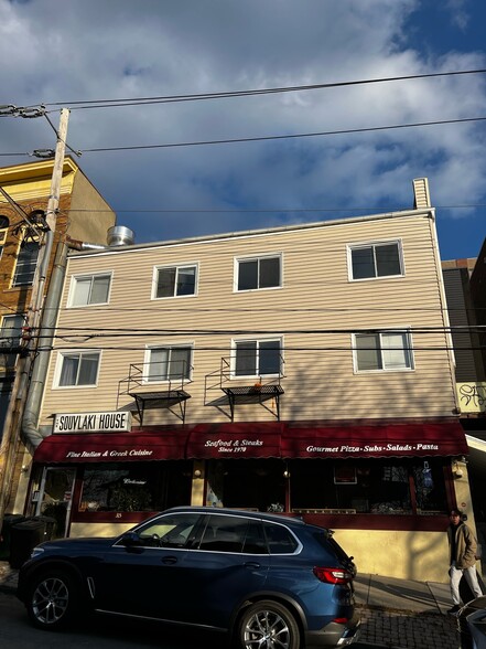 311 Eddy St, Ithaca, NY à vendre - Photo intérieure – Image 2 sur 61