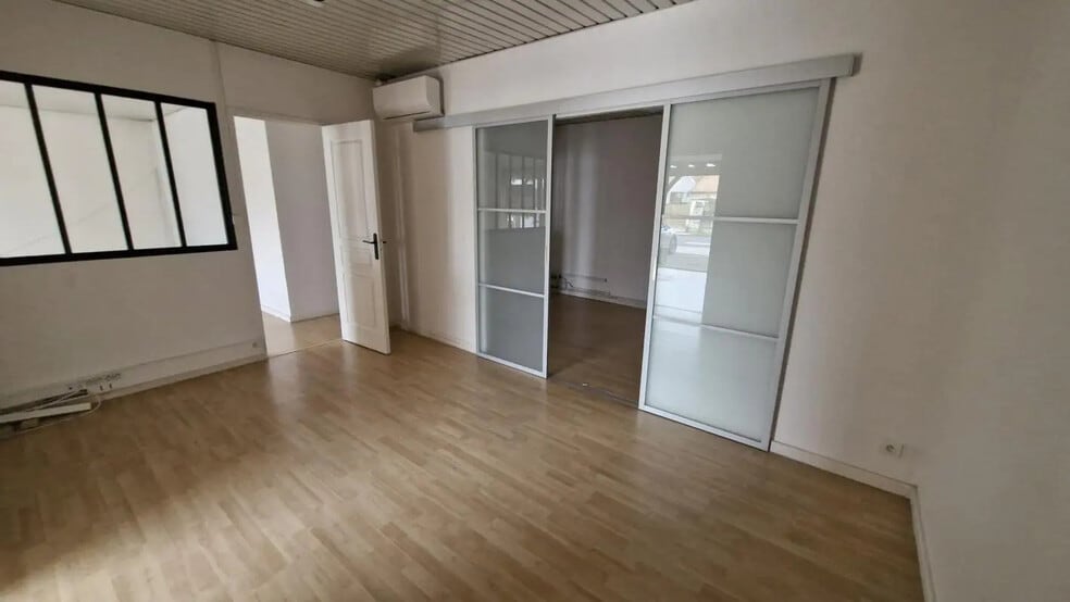 Local commercial dans Eysines à louer - Photo intérieure – Image 3 sur 5