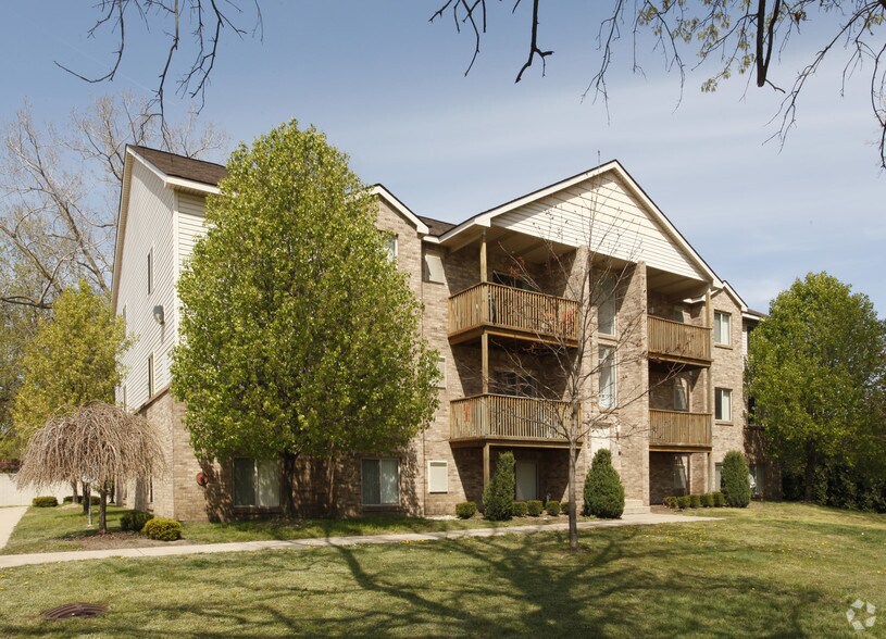 35330 Van Born Rd, Wayne, MI à vendre - Photo de l’immeuble – Image 2 sur 16