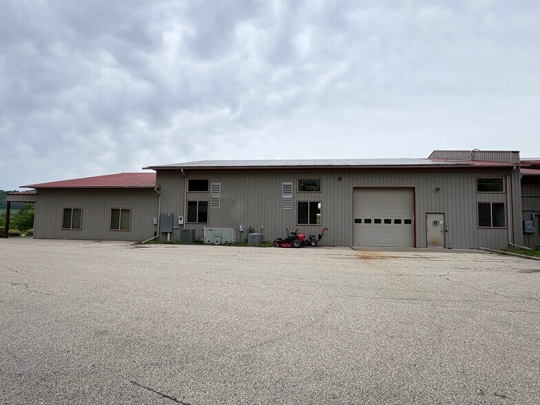 150 Jack Berg Ln, Coon Valley, WI à louer - Photo de l’immeuble – Image 2 sur 9
