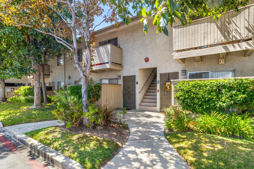 11245 Barnwall St, Norwalk, CA à vendre - Photo de l’immeuble – Image 2 sur 3