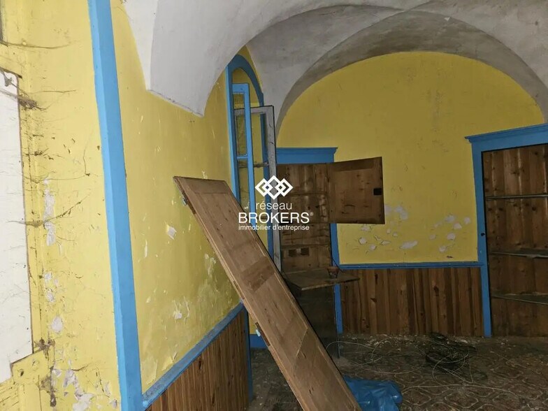 Local d'activités dans Saint-Amour à vendre - Photo intérieure – Image 3 sur 9