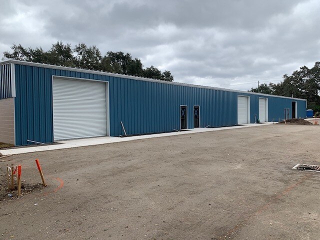 7304 Causeway, Tampa, FL à louer - Photo de l’immeuble – Image 3 sur 12
