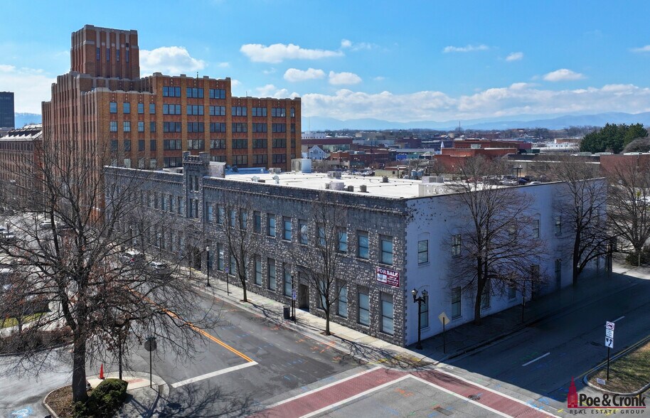 116 N Jefferson St, Roanoke, VA à louer - Photo de l’immeuble – Image 2 sur 20