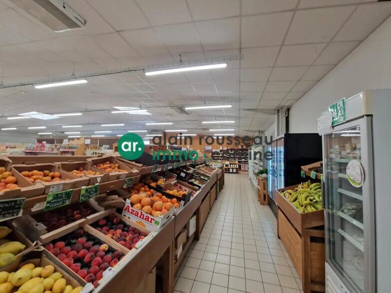 Local d'activités dans Beaucouzé à vendre - Photo intérieure – Image 2 sur 2