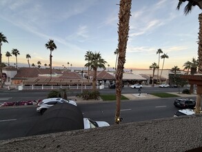 73255 El Paseo, Palm Desert, CA à louer Photo de l’immeuble– Image 2 sur 10