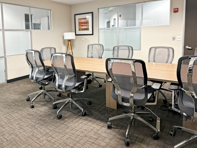 800 W El Camino Real, Mountain View, CA à louer - Photo intérieure – Image 2 sur 15