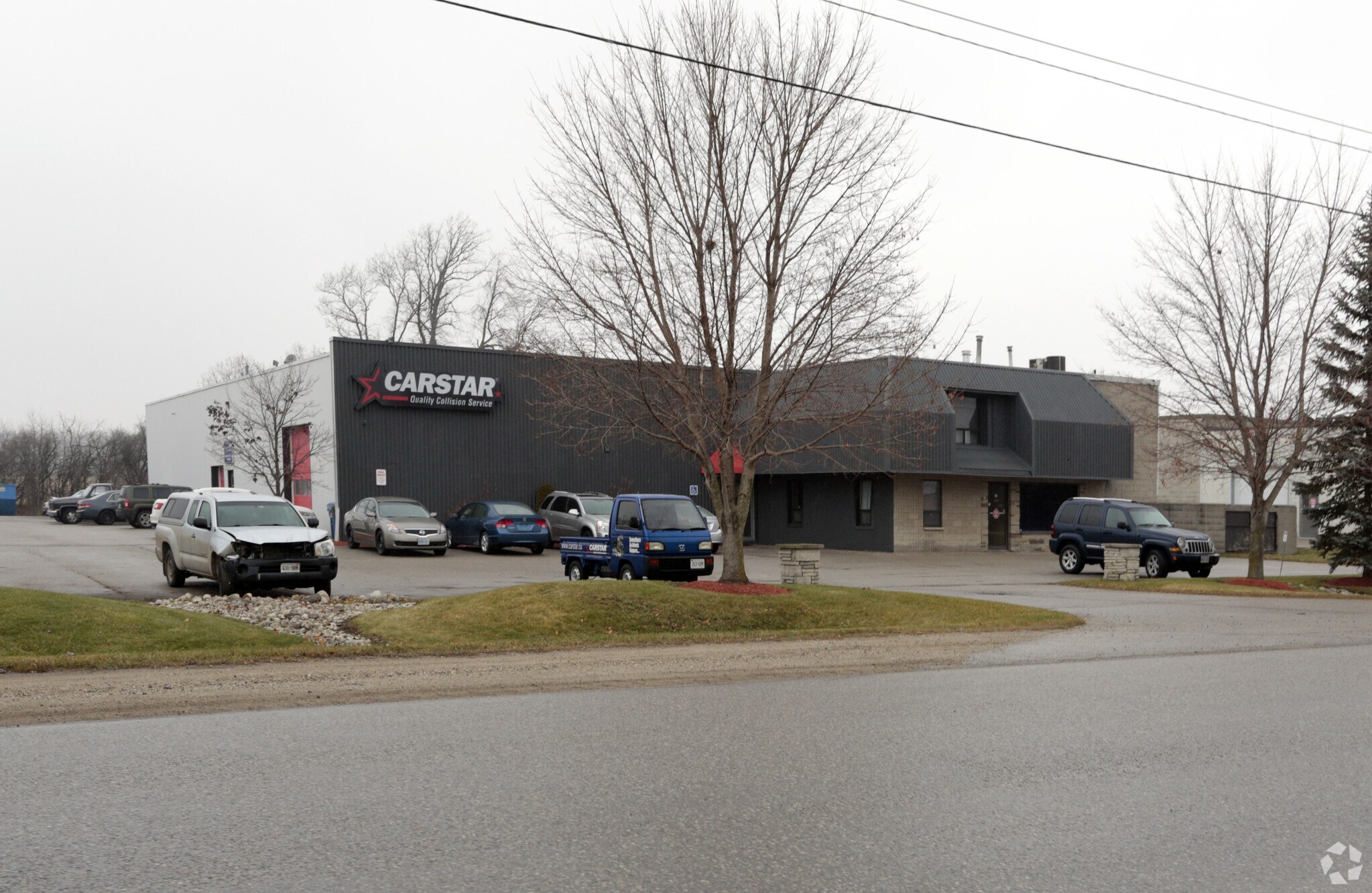 81 Malcolm Rd, Guelph, ON à louer Photo principale– Image 1 sur 3