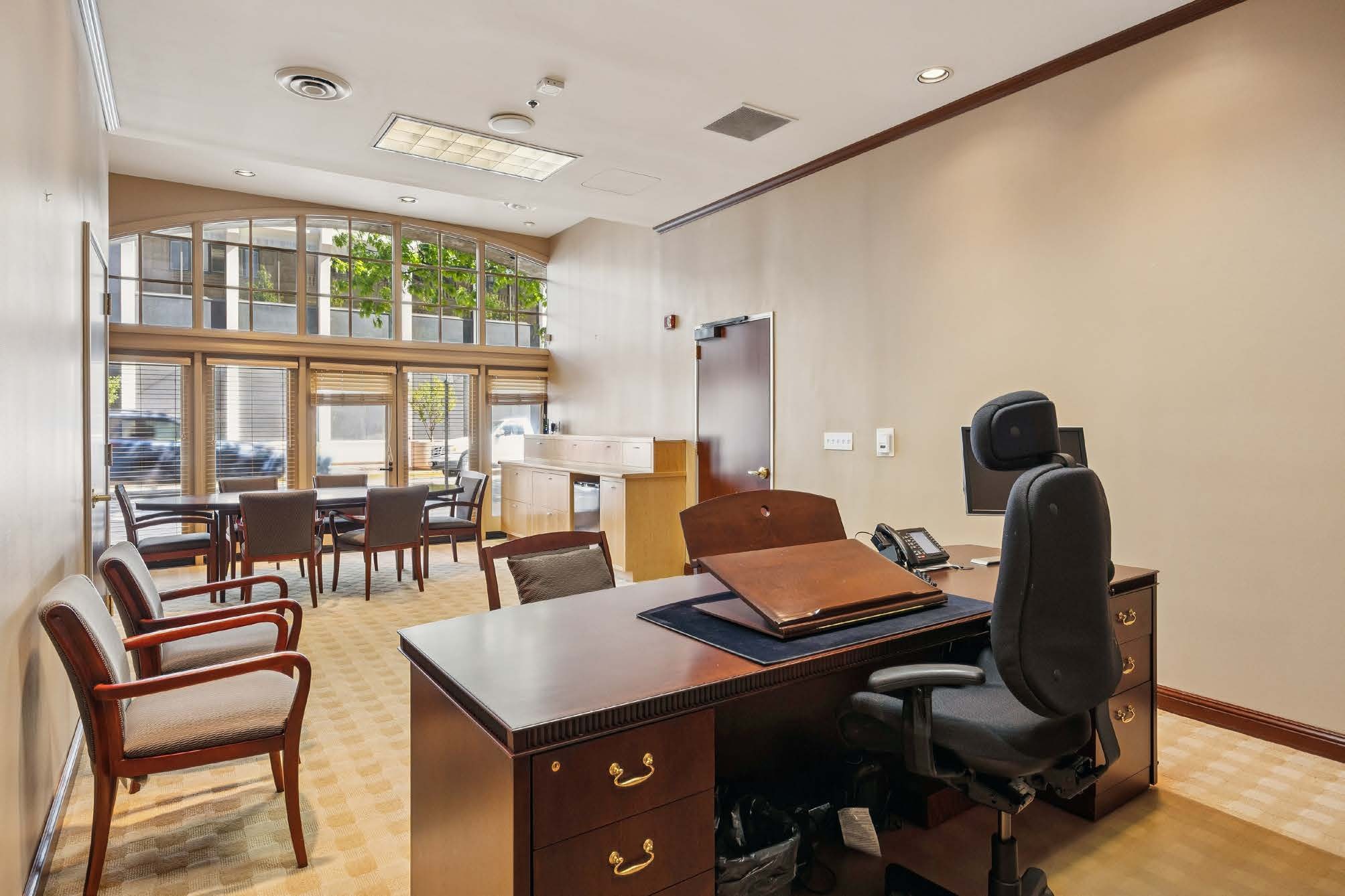 499 University Ave, Palo Alto, CA à louer Photo intérieure– Image 1 sur 13