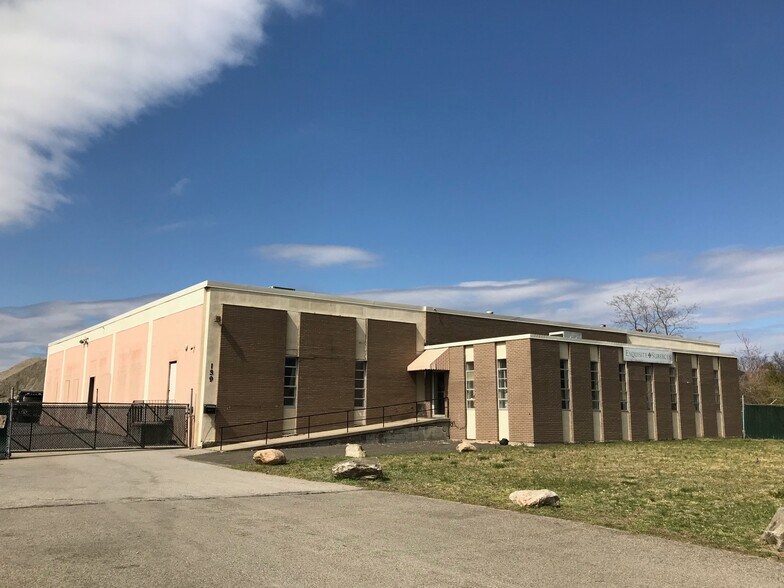 139 Woodward Ave, Norwalk, CT à louer - Photo de l’immeuble – Image 3 sur 3