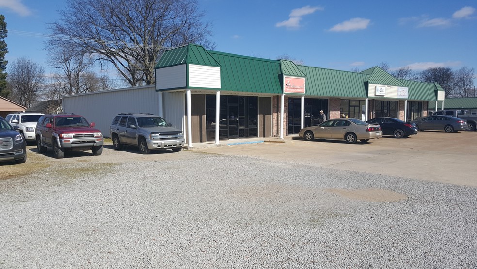 1409 Malcolm Ave, Newport, AR à louer - Photo de l’immeuble – Image 3 sur 3
