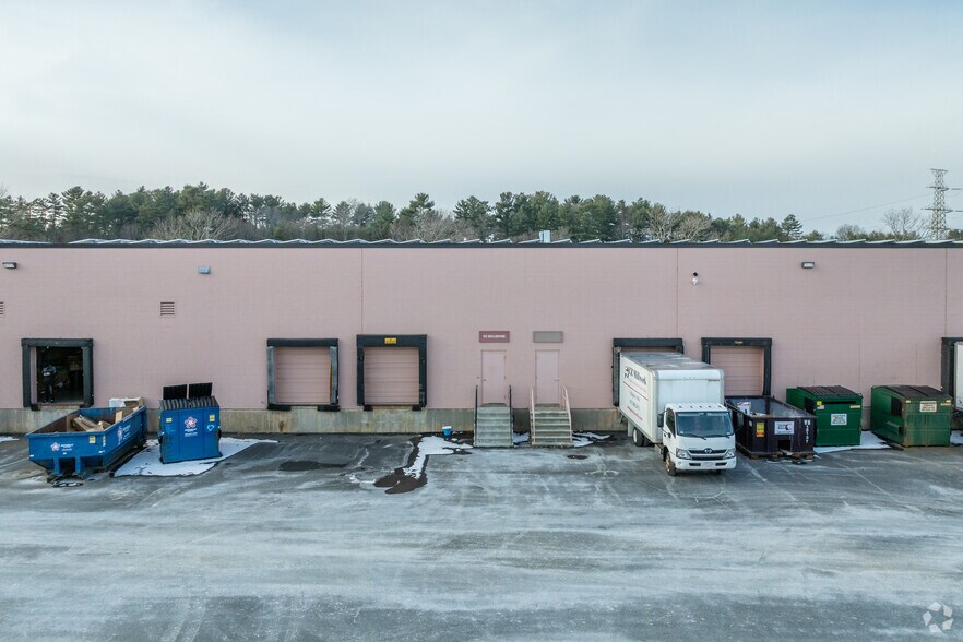 24 Walpole Park S, Walpole, MA à louer - Photo de l’immeuble – Image 3 sur 6