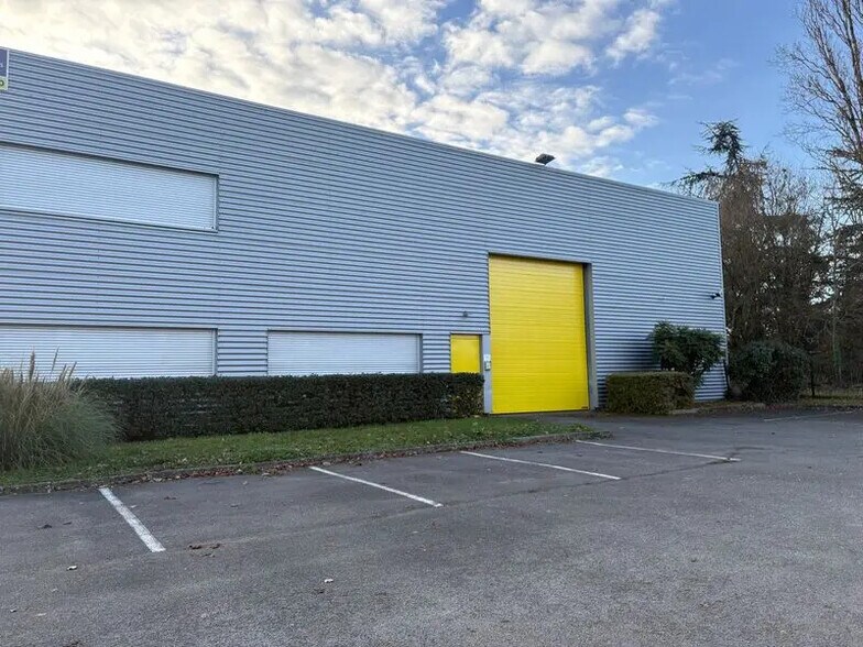 Bureau dans La Chapelle-Saint-Mesmin à louer - Photo de l’immeuble – Image 2 sur 17