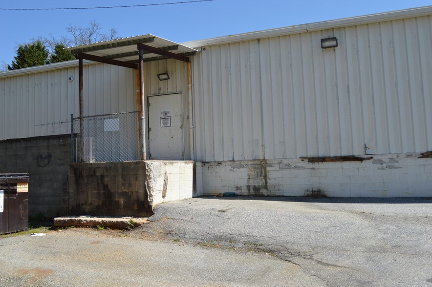602 Anderson St, Piedmont, SC à louer - Photo de l’immeuble – Image 2 sur 21