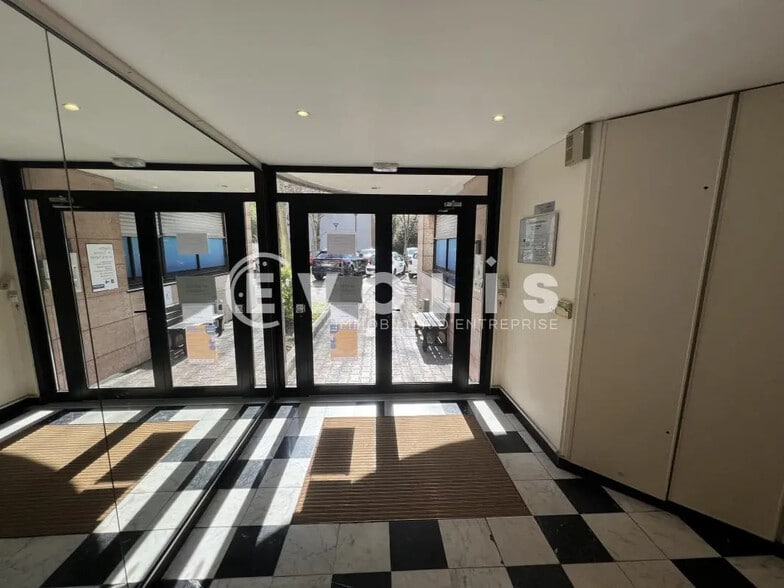 15 Rue De L'Universite, Noisy-le-Grand à louer - Photo de l’immeuble – Image 2 sur 23