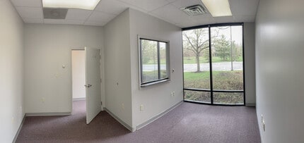 2505 Green Tech Dr, State College, PA à louer Photo intérieure– Image 2 sur 9