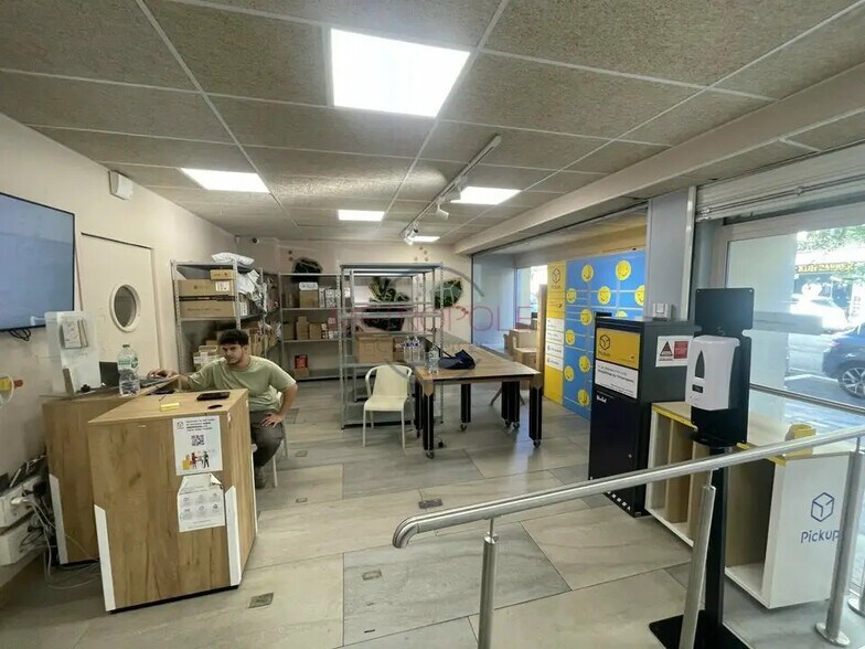 Local commercial dans Nice à louer - Photo de l’immeuble – Image 3 sur 3