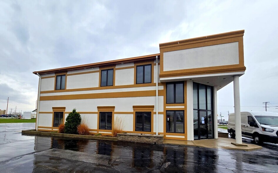 8080 E 109th Ave, Crown Point, IN à louer - Photo de l’immeuble – Image 3 sur 16