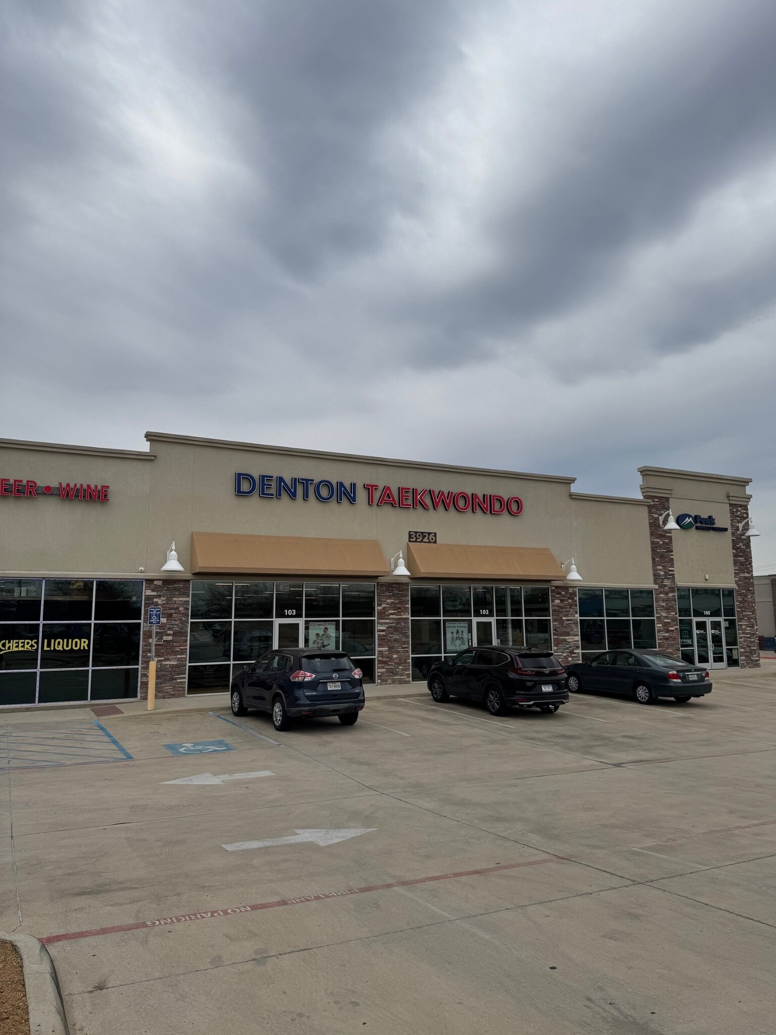 3926 Teasley Ln, Denton, TX à louer Photo principale– Image 1 sur 8