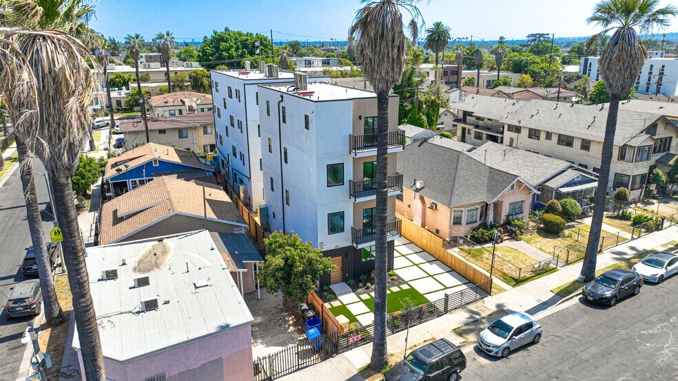 1254 W 36th St, Los Angeles, CA à vendre - Photo de l’immeuble – Image 2 sur 18