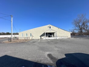 7812 Richmond Rd, Toano, VA à louer Photo de l’immeuble– Image 1 sur 13