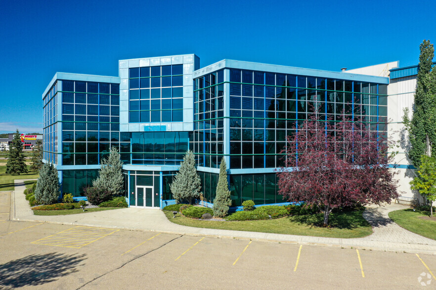 7550 Edgar Industrial Dr, Red Deer, AB à louer - Photo principale – Image 1 sur 5