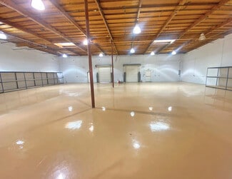 Plus de détails pour 2221 Las Palmas Dr, Carlsbad, CA - Industriel/Logistique à vendre