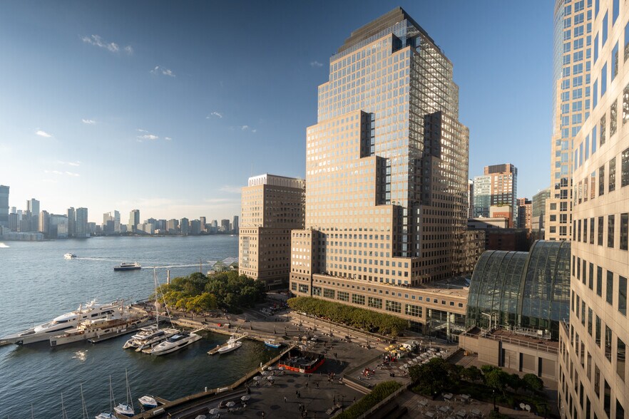 250 Vesey St, New York, NY à louer - Photo de l’immeuble – Image 1 sur 7