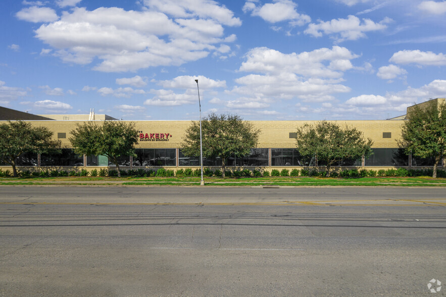 2251 Broadway St, San Antonio, TX à louer - Photo de l’immeuble – Image 1 sur 11