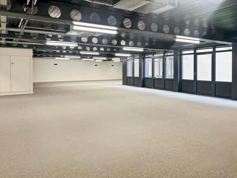 Bureau dans Paris à vendre - Photo de l’immeuble – Image 3 sur 18