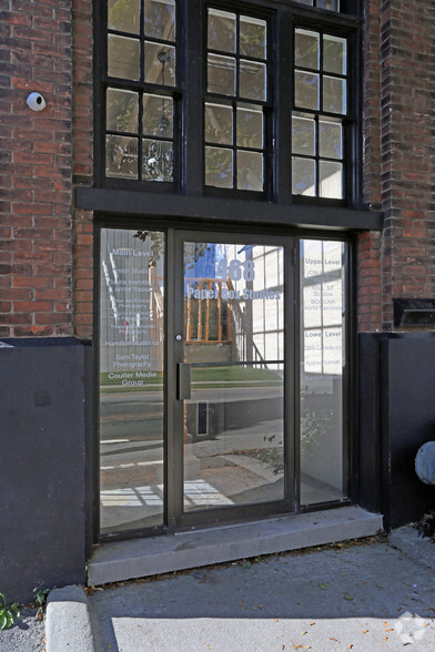 468 Cumberland Ave, Hamilton, ON à vendre - Photo de l’immeuble – Image 2 sur 4